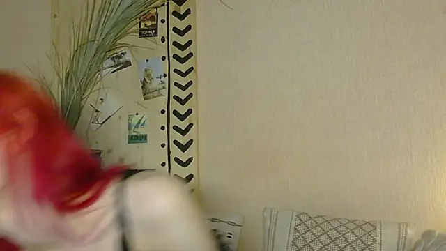 Kirana Hayes online show from May 11, 4:04 pm