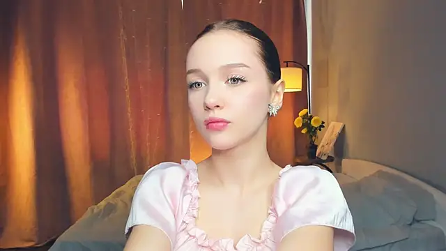 Snapshot of SharriSang chatting on June 14, 7:10 am SharriSang online show from June 14, 7:10 am