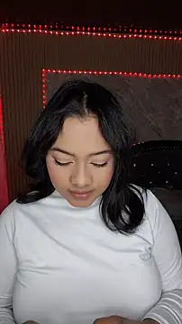 Snapshot of Saraa_M chatting on June 12, 9:25 pm Saraa M online show from June 12, 9:25 pm