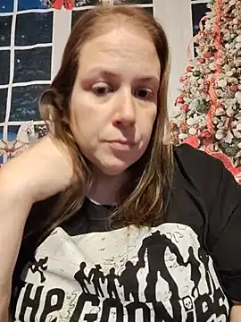 Snapshot of 023thickandjuicy07 chatting on July 16, 4:29 am 023thickandjuicy07 online show from July 16, 4:29 am
