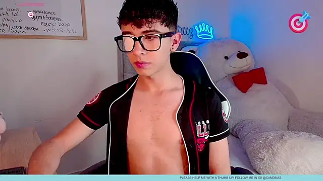 Snapshot of niico_prince chatting on April 3, 8:29 pm niico prince online show from April 3, 8:29 pm