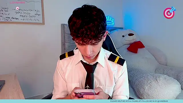 Snapshot of niico_prince chatting on April 8, 9:15 pm niico prince online show from April 8, 9:15 pm