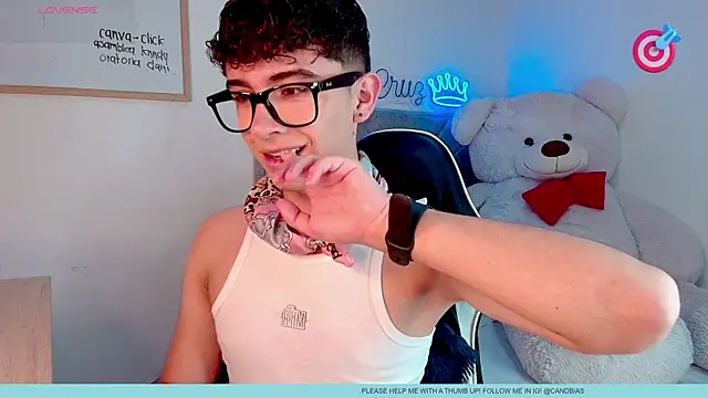 Snapshot of niico_prince chatting on April 11, 8:57 pm niico prince online show from April 11, 8:57 pm