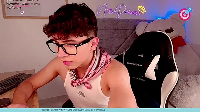 Snapshot of niico_prince chatting on April 22, 8:10 pm niico prince online show from April 22, 8:10 pm