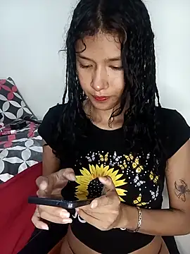 Yi Uzi online show from April 25, 1:08 am