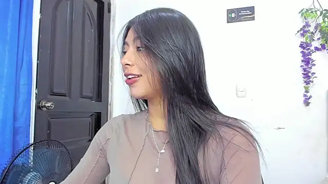 Eilen Spencer online show from March 31, 8:20 pm