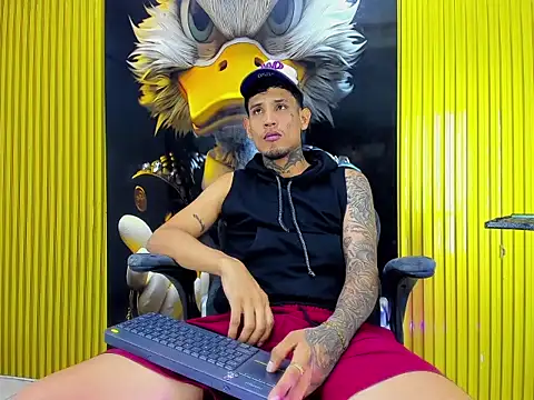 Winsord Bigcock online show from March 31, 7:25 pm