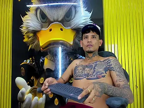 Winsord Bigcock online show from April 1, 8:28 pm