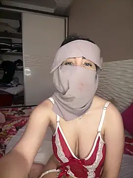 Raahafe online show from May 9, 1:49 pm