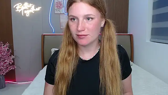 Snapshot of Carammelstorm chatting on April 8, 1:22 pm Carammelstorm online show from April 8, 1:22 pm