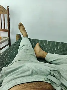 Snapshot of xmanraavan chatting on May 31, 5:37 am xmanraavan online show from May 31, 5:37 am