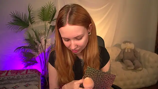 zoeforrd online show from April 24, 6:27 am