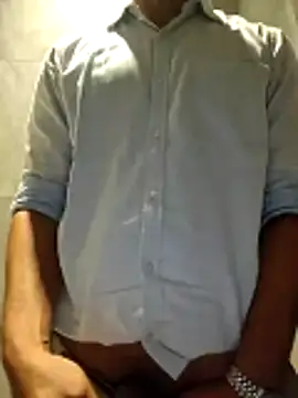 Snapshot of HornyDesiBoi chatting on June 8, 8:48 am HornyDesiBoi online show from June 8, 8:48 am
