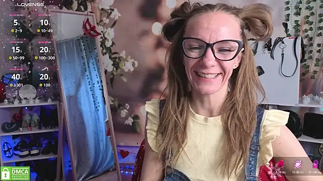 jesica mooonn online show from May 2, 3:22 am