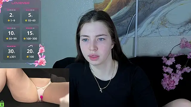 Snapshot of honey_cherrry chatting on April 28, 1:48 am honey cherrry online show from April 28, 1:48 am