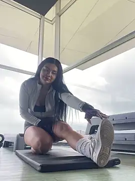 Snapshot of Cami_olarte chatting on April 15, 6:04 pm Cami olarte online show from April 15, 6:04 pm