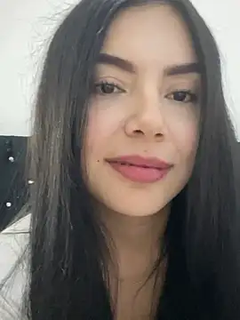 Snapshot of Cami_olarte chatting on April 17, 5:43 am Cami olarte online show from April 17, 5:43 am