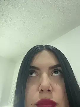 Snapshot of Cami_olarte chatting on April 26, 5:05 am Cami olarte online show from April 26, 5:05 am