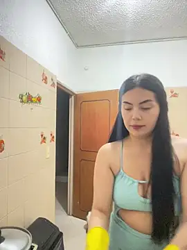 Snapshot of Cami_olarte chatting on May 15, 2:40 am Cami olarte online show from May 15, 2:40 am