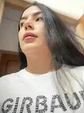 Snapshot of Cami_olarte chatting on May 30, 8:06 pm Cami olarte online show from May 30, 8:06 pm