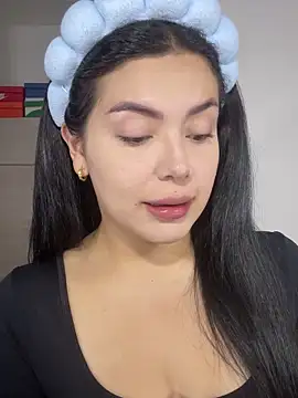 Snapshot of Cami_olarte chatting on May 31, 4:36 pm Cami olarte online show from May 31, 4:36 pm