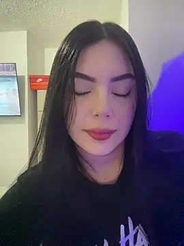 Snapshot of Cami_olarte chatting on June 2, 5:42 am Cami olarte online show from June 2, 5:42 am