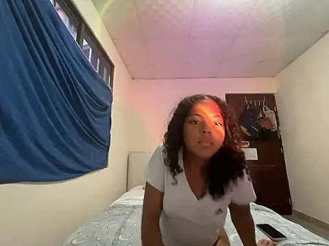 Snapshot of hottDiana chatting on May 15, 1:56 am hottDiana online show from May 15, 1:56 am