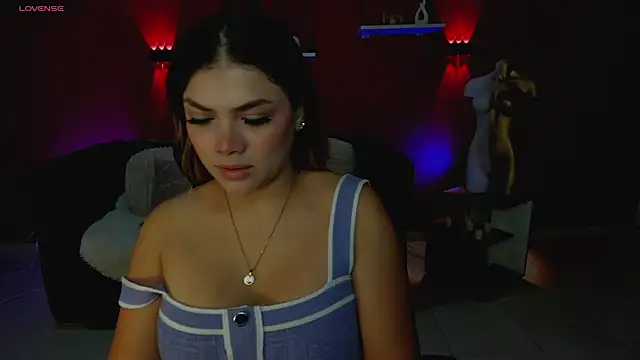 Snapshot of Sofia_Velvetx chatting on May 27, 1:41 pm Sofia Velvetx online show from May 27, 1:41 pm