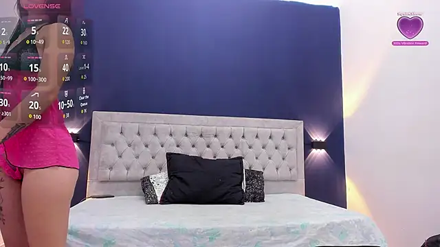 annie  rouse online show from April 6, 11:11 am