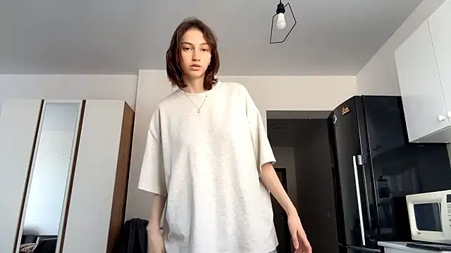 Snapshot of Aliceborderland chatting on March 27, 10:04 am Aliceborderland online show from March 27, 10:04 am