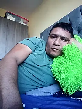 Snapshot of luis20212 chatting on March 31, 9:37 pm luis20212 online show from March 31, 9:37 pm