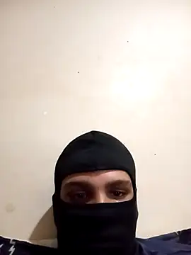 Snapshot of daddys_home69 chatting on April 7, 7:47 pm daddys home69 online show from April 7, 7:47 pm