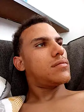 Snapshot of daddys_home69 chatting on April 12, 8:41 am daddys home69 online show from April 12, 8:41 am