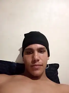 Snapshot of daddys_home69 chatting on April 13, 6:57 pm daddys home69 online show from April 13, 6:57 pm