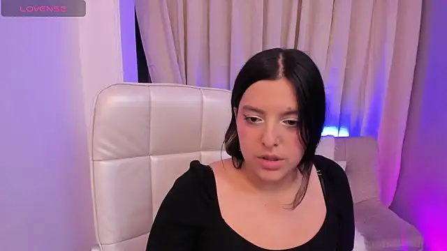Arihanna London online show from May 1, 3:44 am