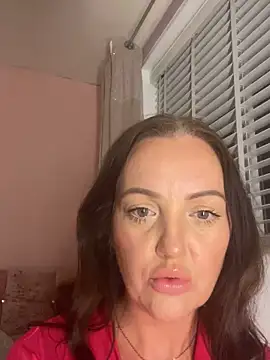 Snapshot of Ladyluxee chatting on March 28, 8:41 pm Ladyluxee online show from March 28, 8:41 pm