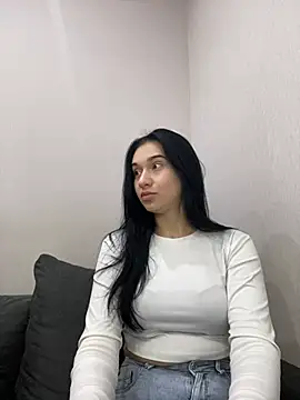 camila beautiful online show from April 14, 8:15 pm