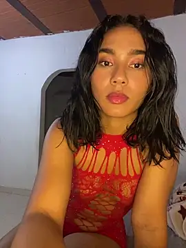 Snapshot of lili_garcia chatting on May 2, 5:34 am lili garcia online show from May 2, 5:34 am