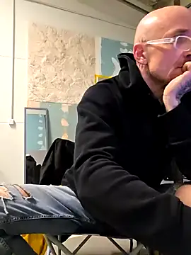 TavoEskort123 online show from March 28, 11:37 pm