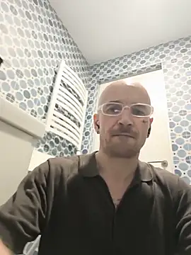 Snapshot of TavoEskort123 chatting on June 20, 3:20 am TavoEskort123 online show from June 20, 3:20 am