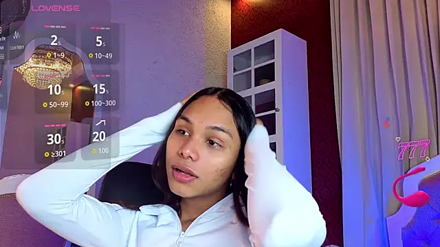Snapshot of KristinaGriner chatting on May 20, 1:23 am KristinaGriner online show from May 20, 1:23 am