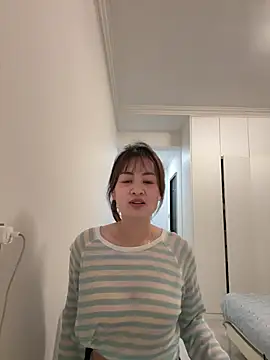 Snapshot of Yang_218 chatting on April 13, 5:02 am Yang 218 online show from April 13, 5:02 am