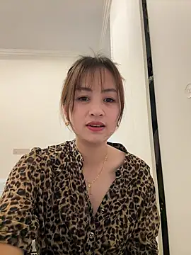 Snapshot of Yang_218 chatting on April 23, 12:29 pm Yang 218 online show from April 23, 12:29 pm