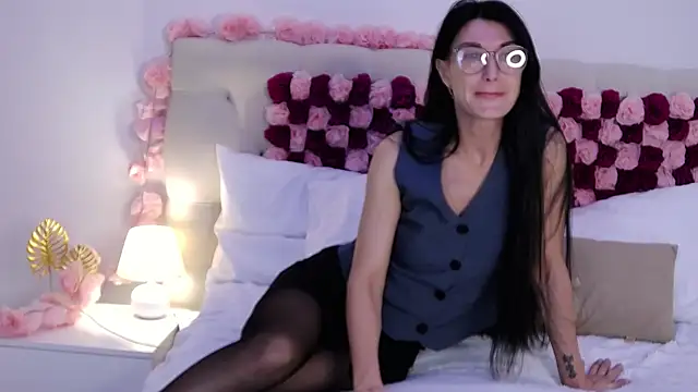 AriannaCruise online show from April 25, 11:24 pm