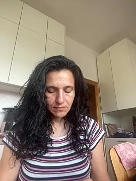 Snapshot of StellaMia263 chatting on June 16, 7:22 am StellaMia263 online show from June 16, 7:22 am