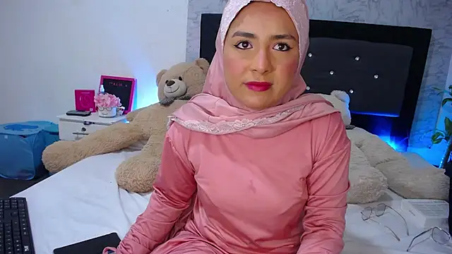 Snapshot of alia_asad chatting on June 26, 12:53 pm alia asad online show from June 26, 12:53 pm