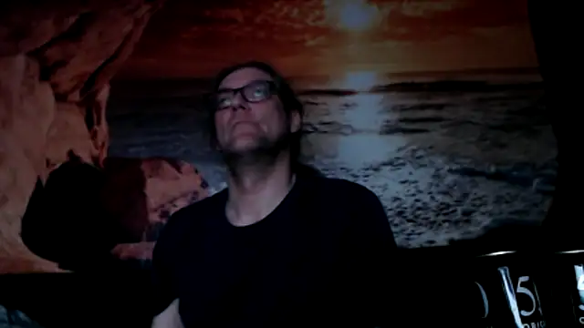 marcmarx0511 online show from March 28, 1:49 am