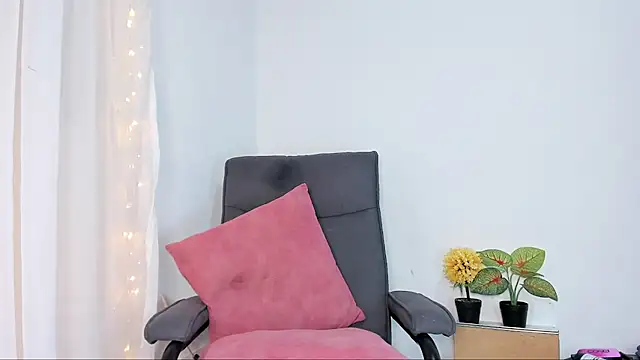 Snapshot of Debora_Rayssa chatting on May 25, 11:22 pm Debora Rayssa online show from May 25, 11:22 pm