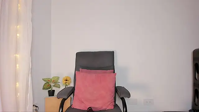 Snapshot of Debora_Rayssa chatting on June 3, 1:52 am Debora Rayssa online show from June 3, 1:52 am