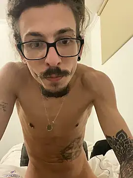 younghotcook online show from March 28, 3:06 am